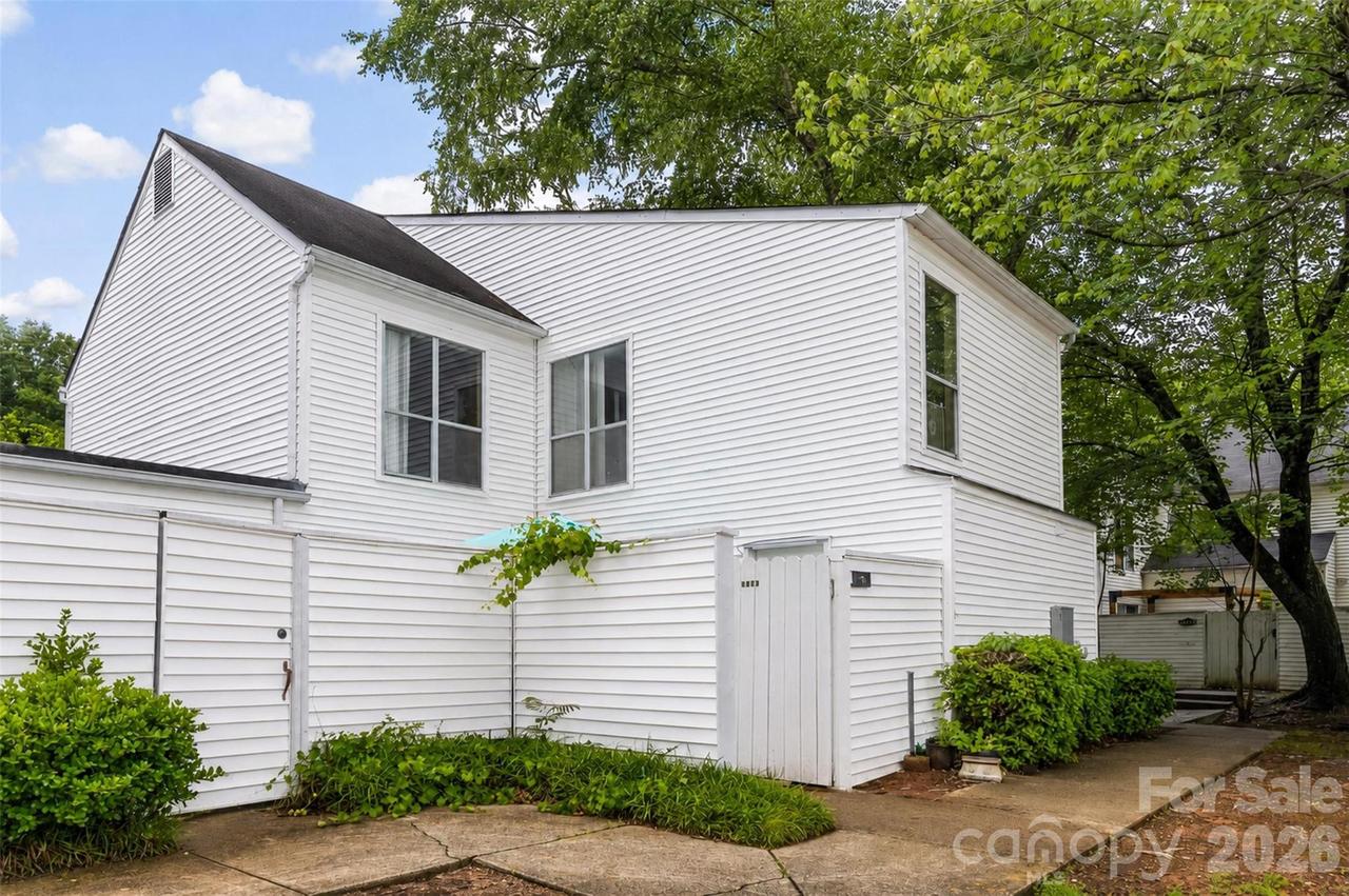 7130 Stonington Ln., Charlotte, NC 28227