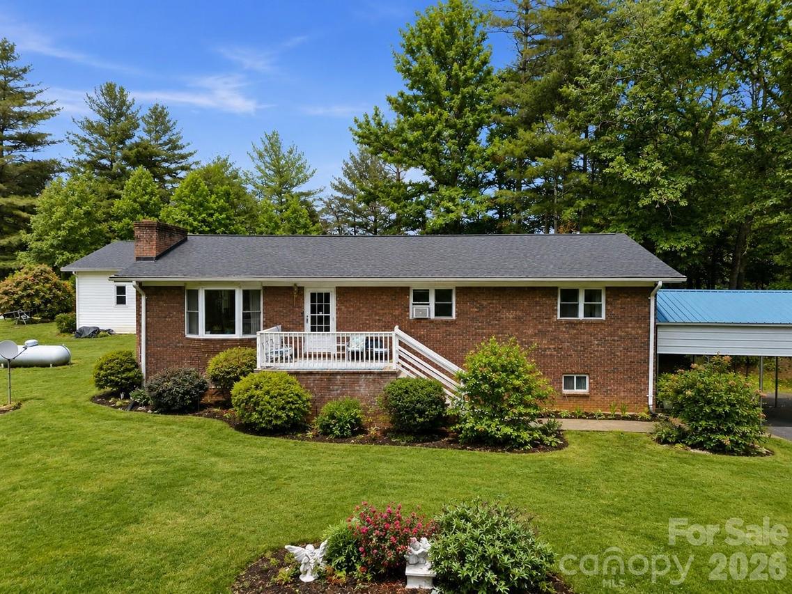 22 Webb Hill Rd., Leicester, NC 28748