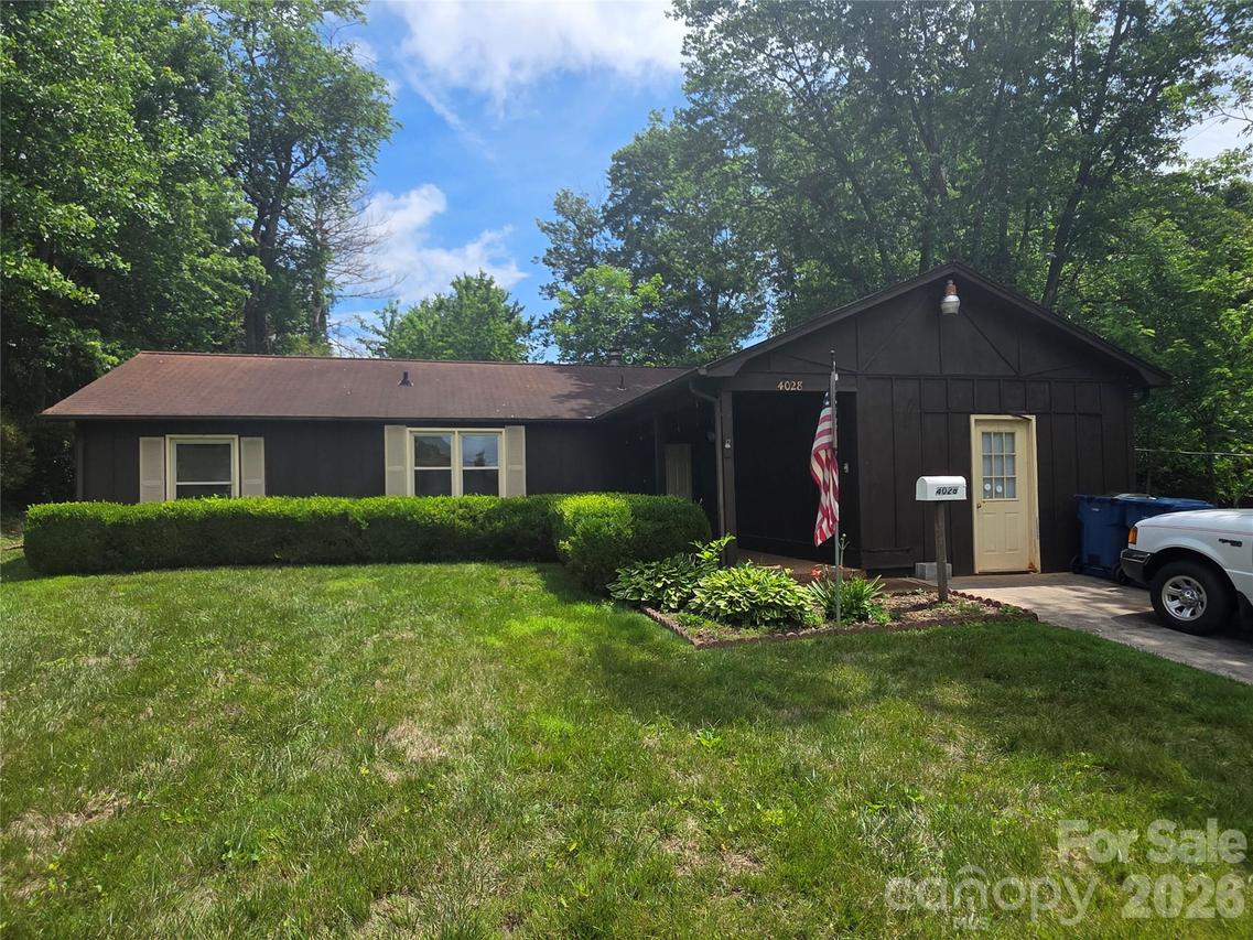 4028 Elizabeth St., Hickory, NC 28601