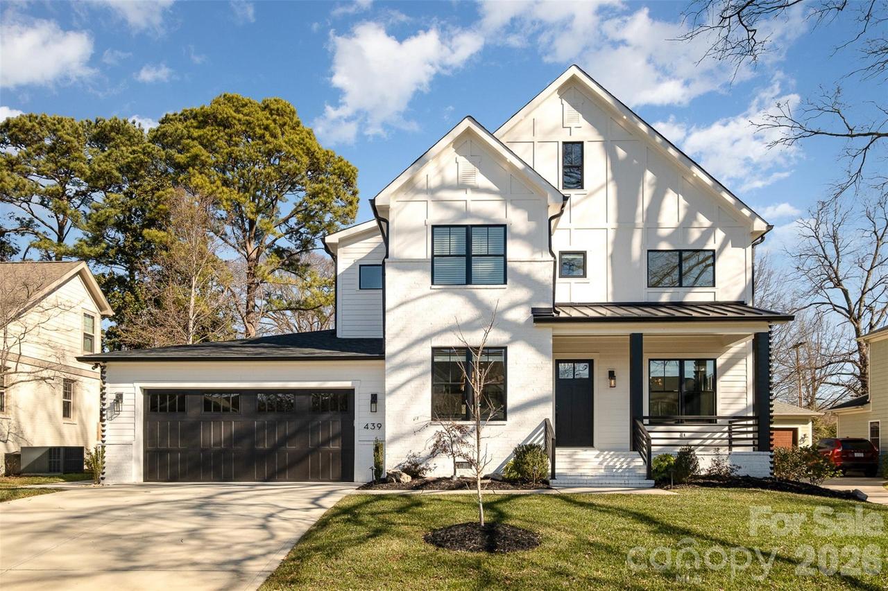439 Melbourne Ct., Charlotte, NC 28209