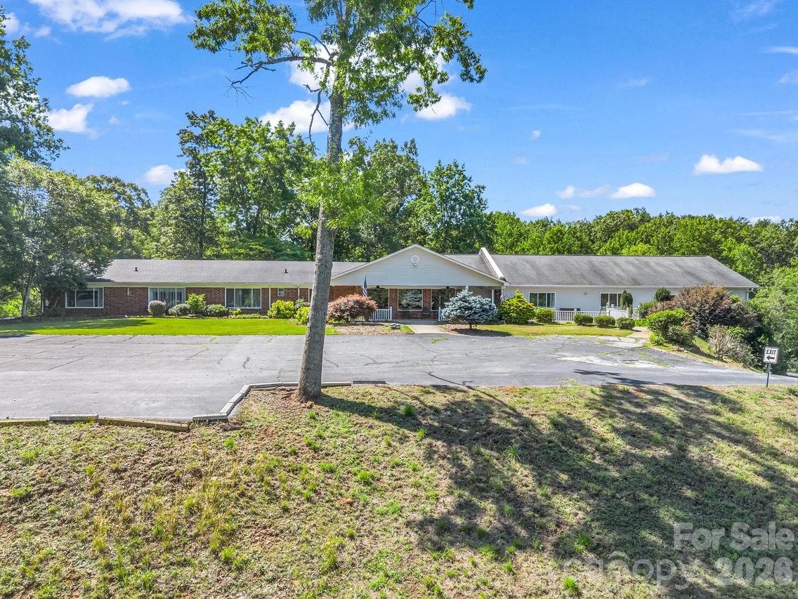 354 Woodland Dr., Columbus, NC 28722