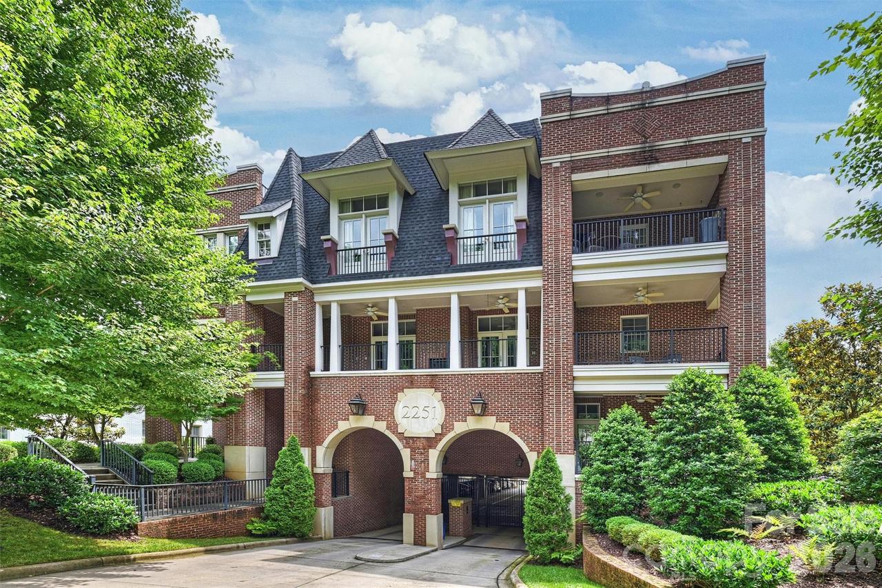2251 Selwyn Ave. #102, Charlotte, NC 28207