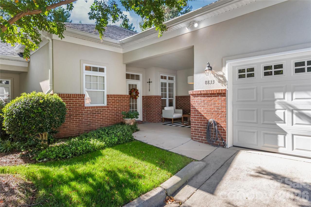 8833 Legacy Lake Ln., Charlotte, NC 28269