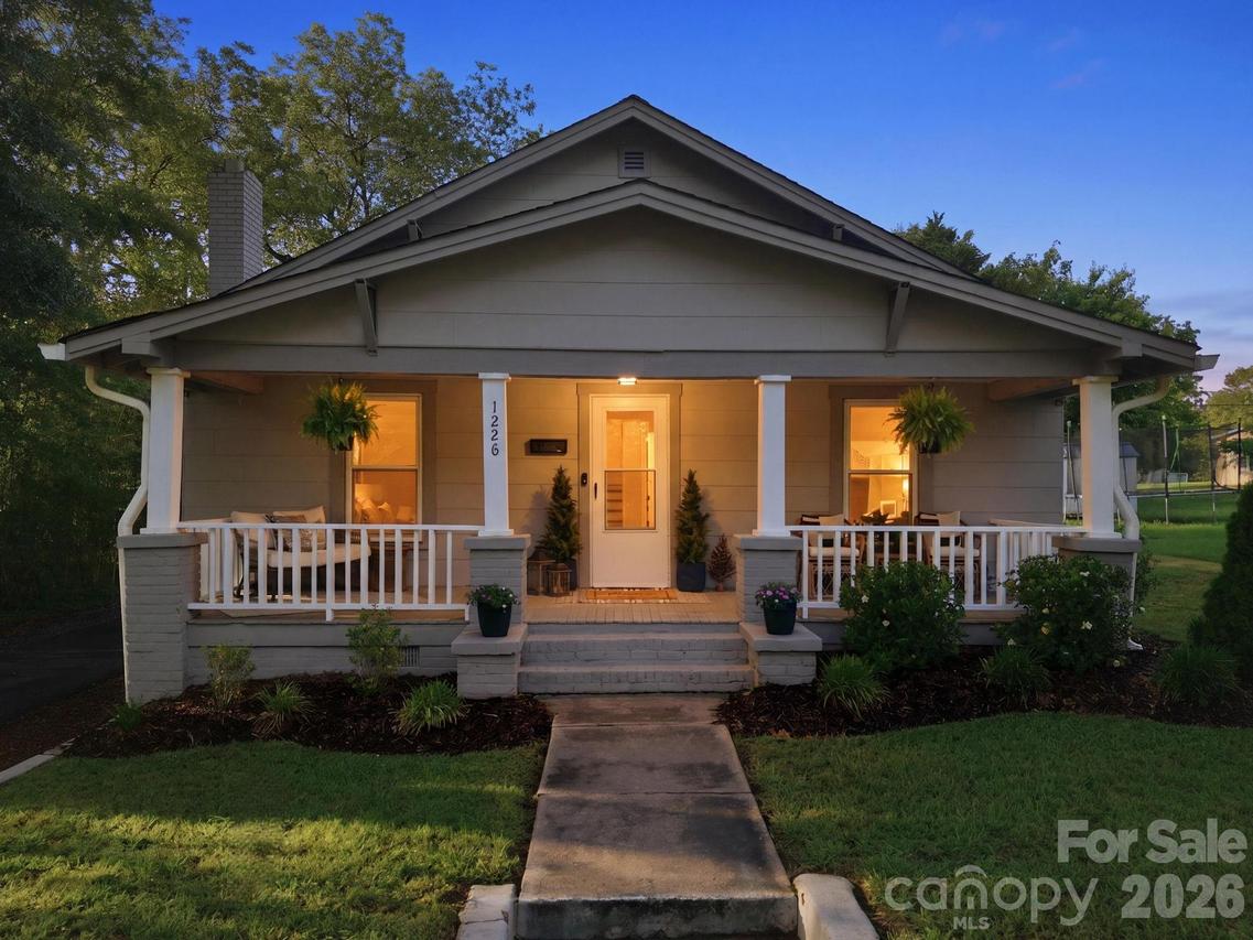 1226 1st Avenue Pl., Hickory, NC 28601