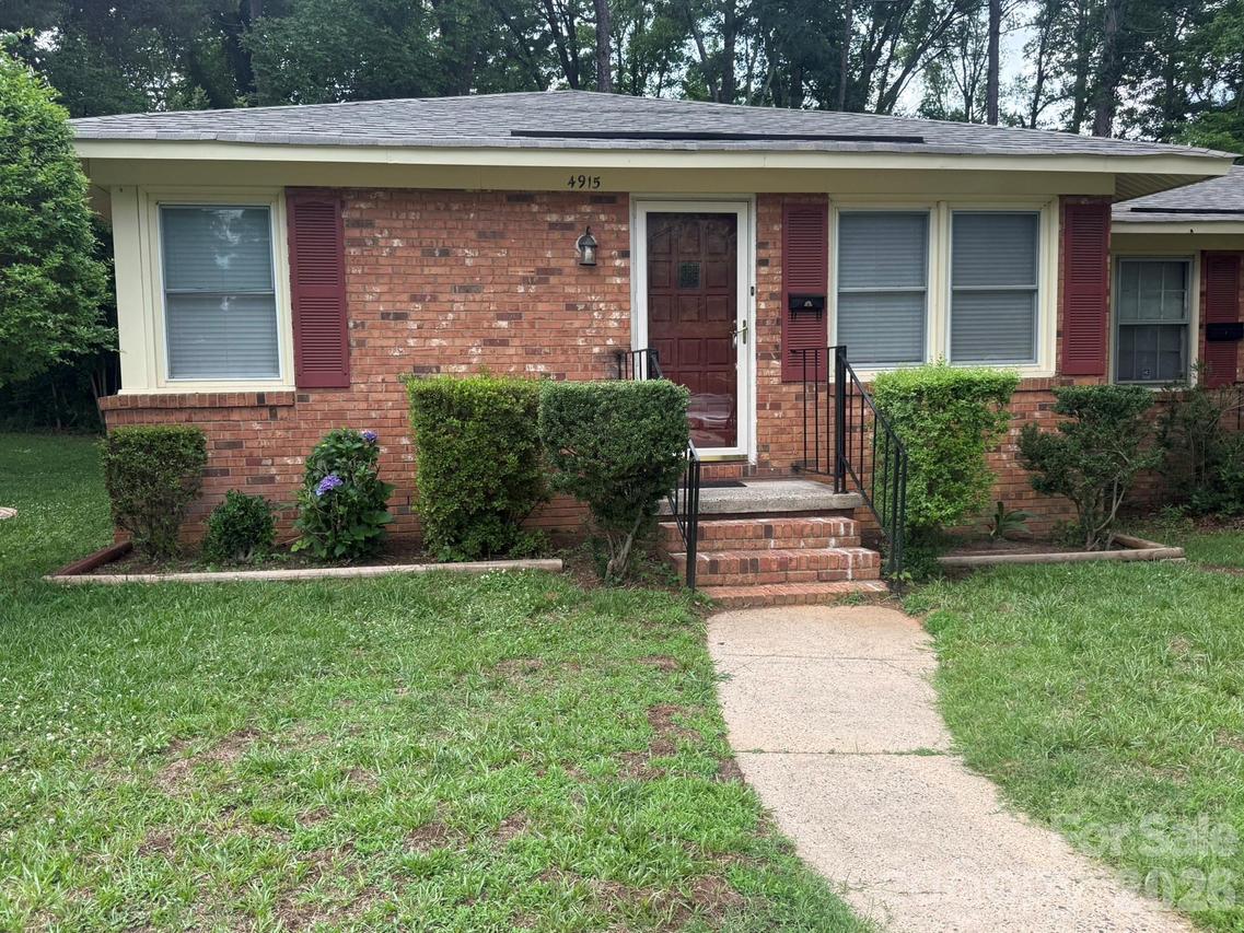 4915 Malibu Dr., Charlotte, NC 28215