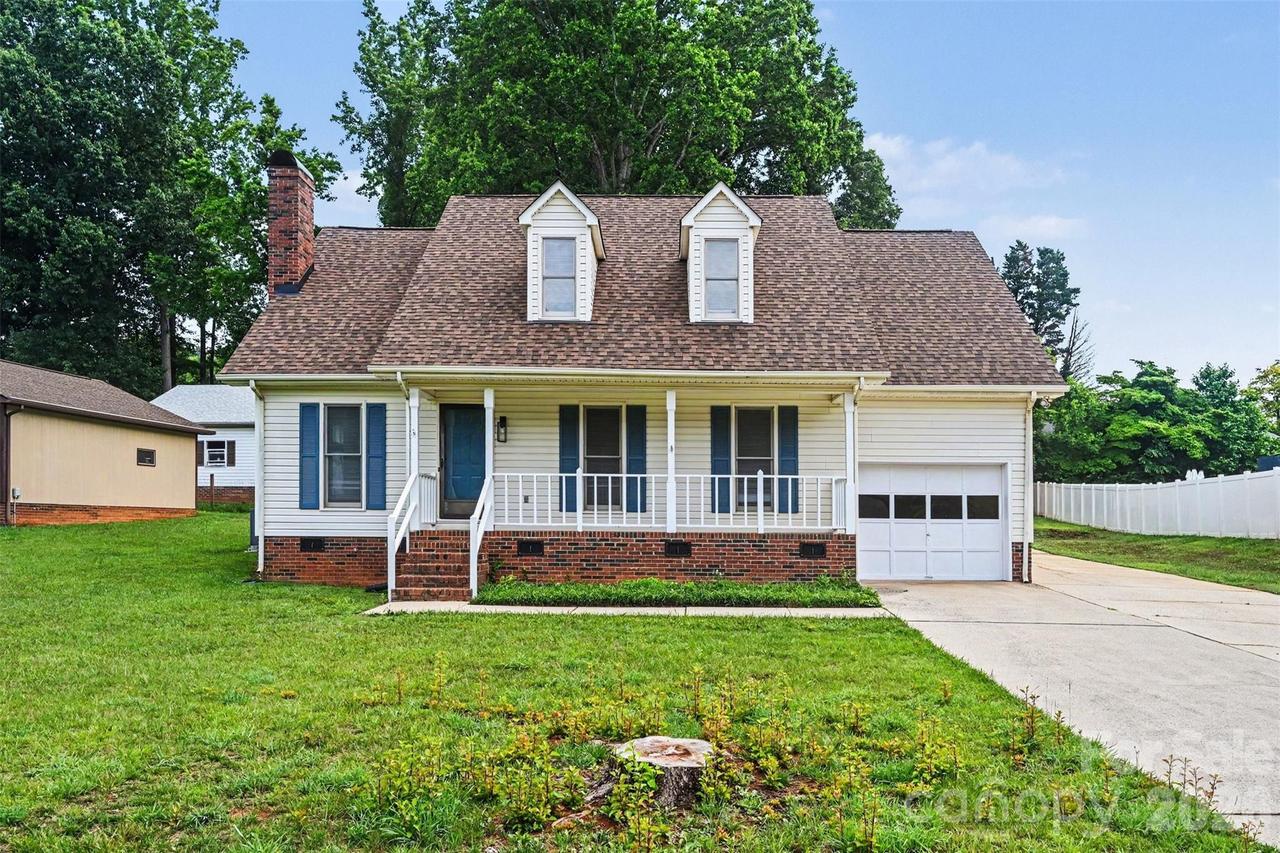 608 Azalea Ln., China Grove, NC 28023