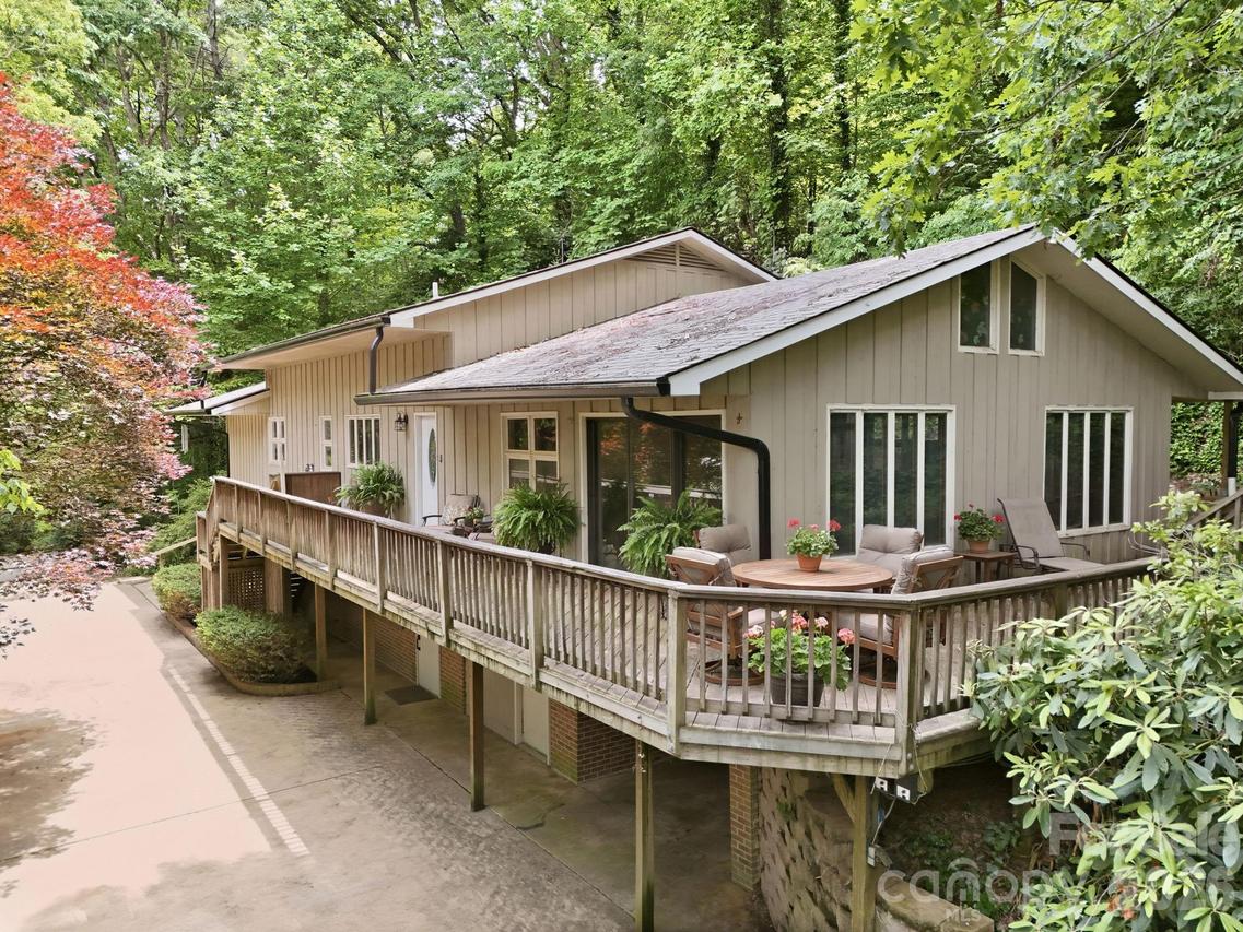 120 Stovall St., Waynesville, NC 28786