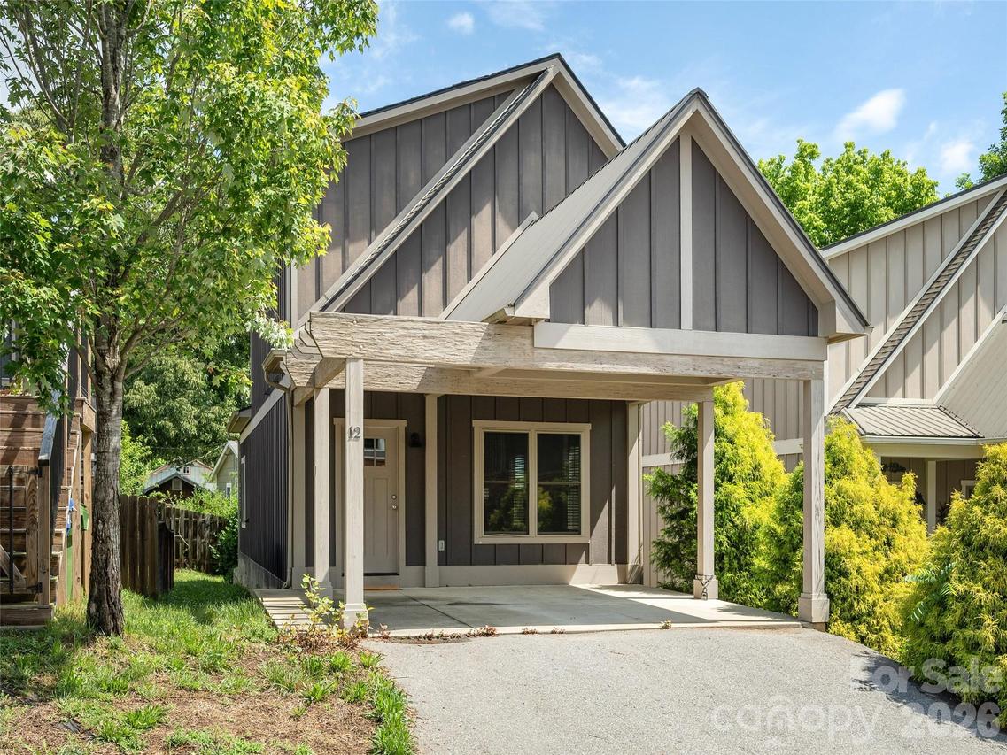 12 Gratitude Dr., Asheville, NC 28806
