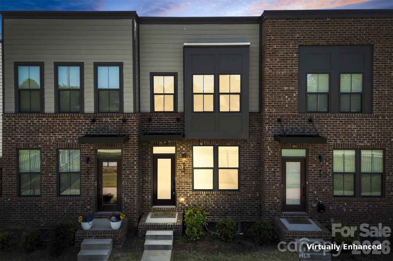 1049 Simcoe Ln., Charlotte, NC 28217