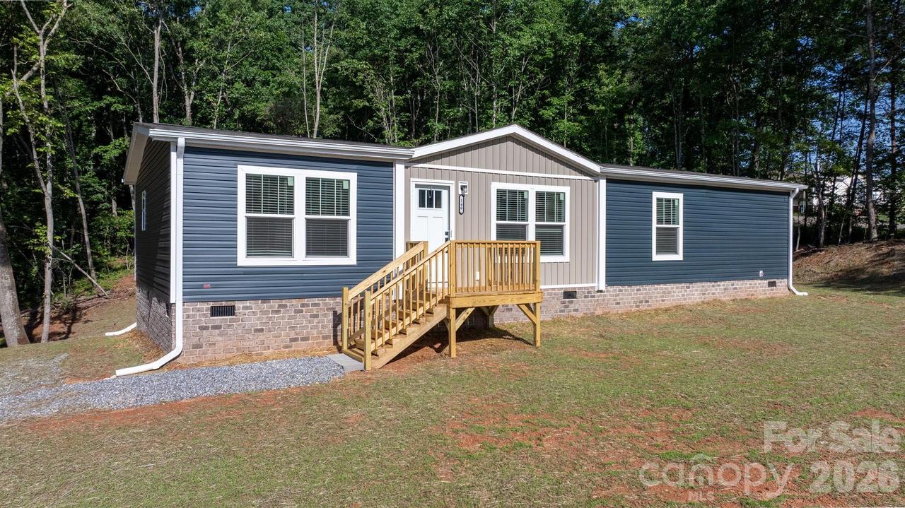 146 Oakstone Dr., Statesville, NC 28677