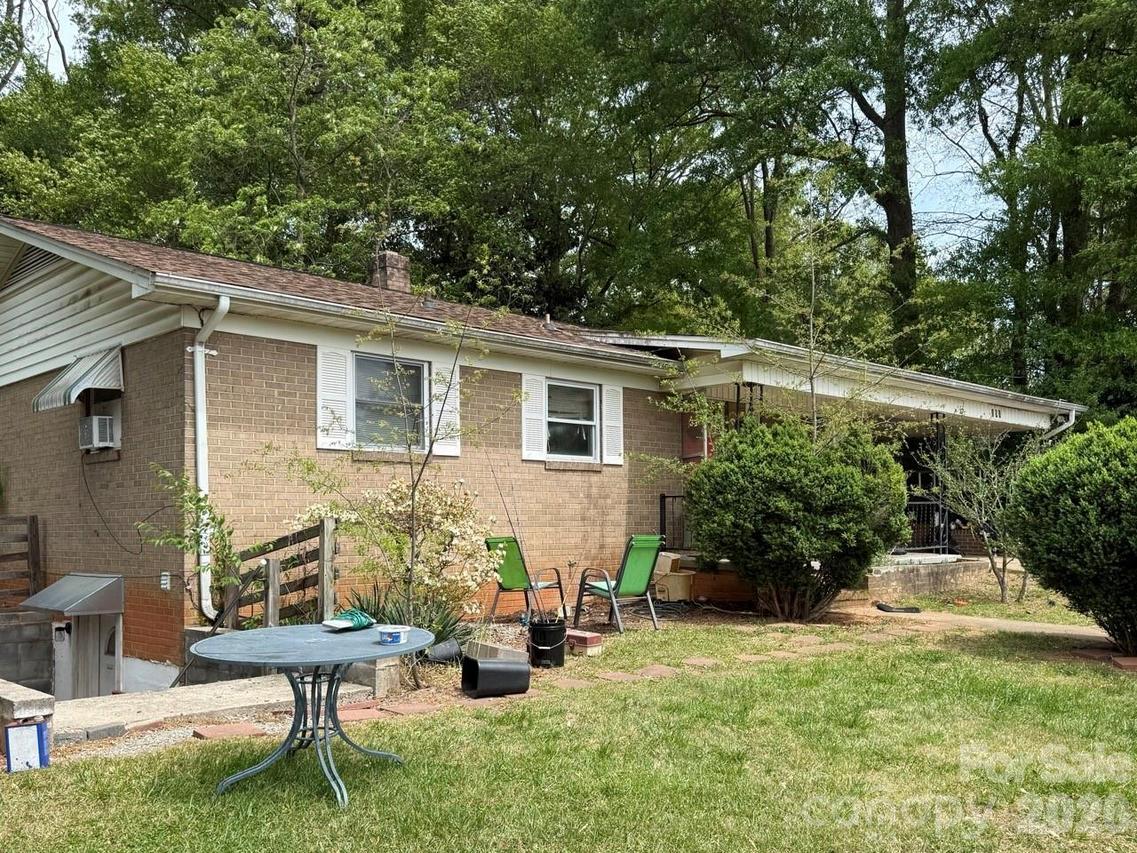 101 Ramsey St., Morganton, NC 28655