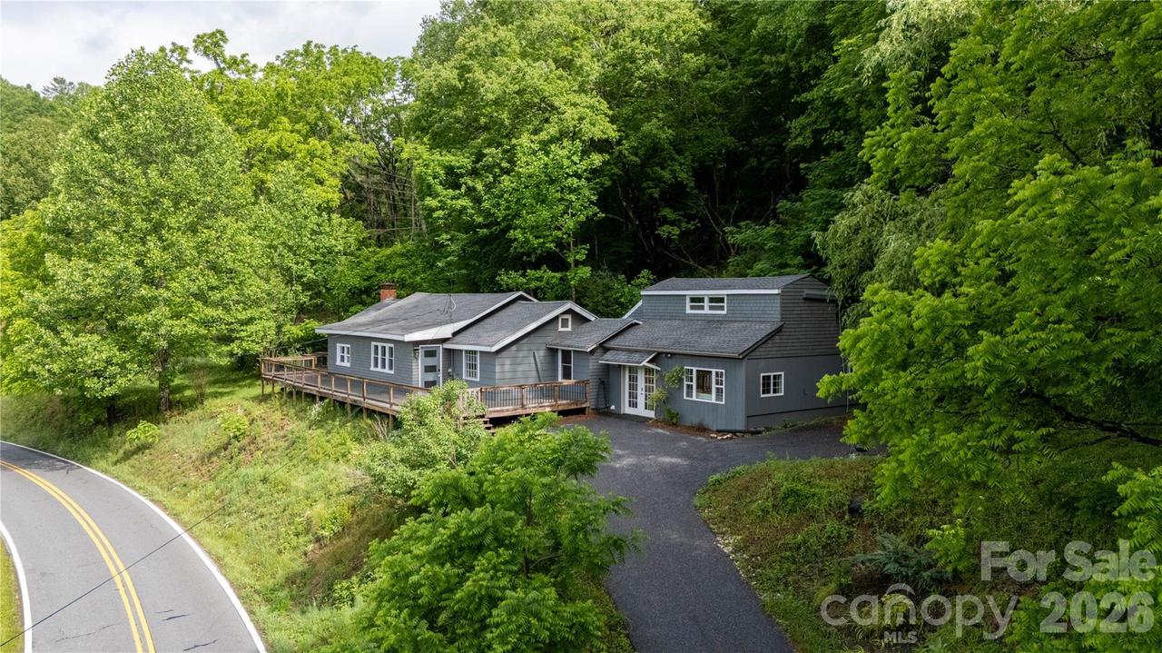 3477 Cane Creek Rd., Bakersville, NC 28705