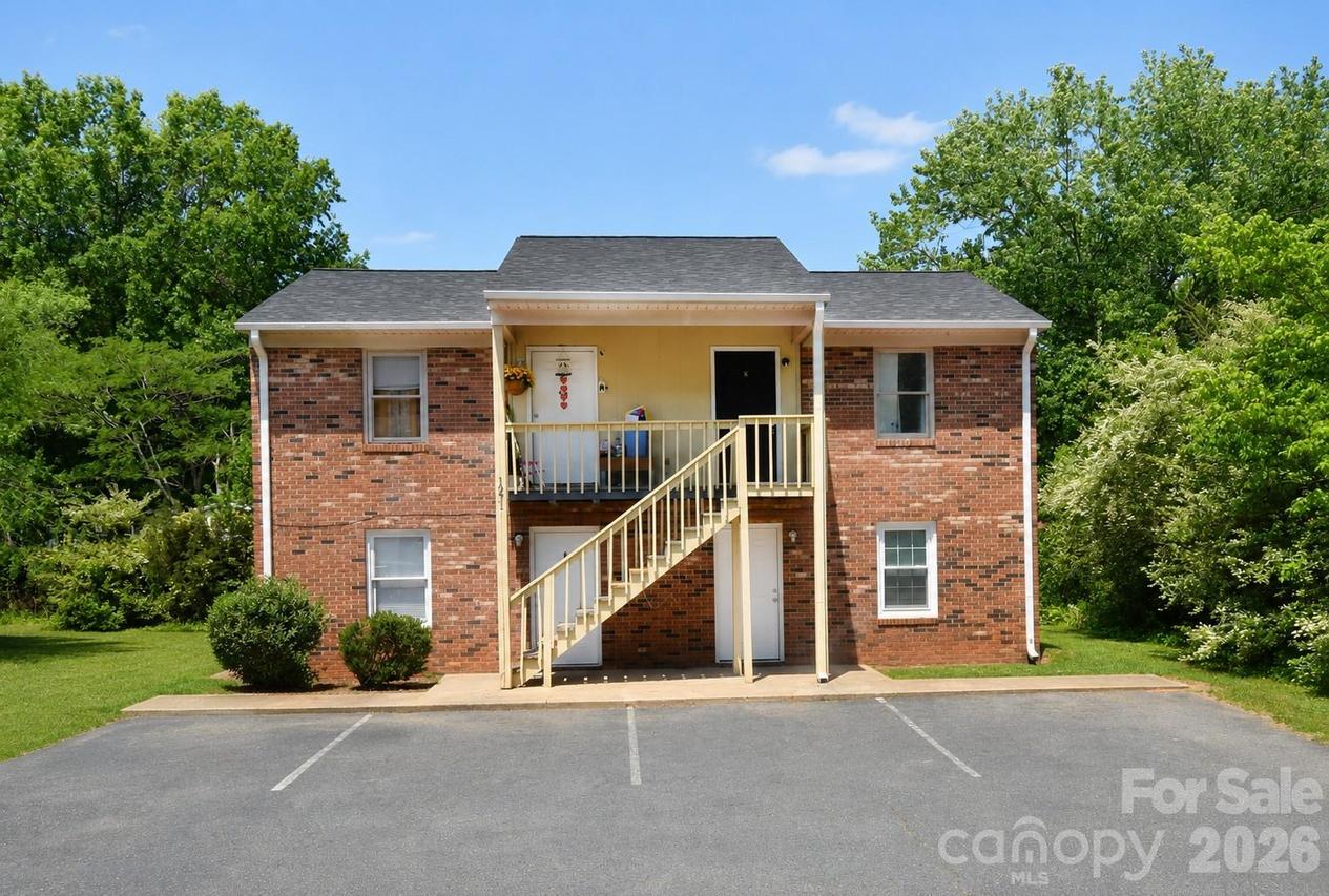 1963 1971 1977 Lakeview Rd., Asheboro, NC 27203