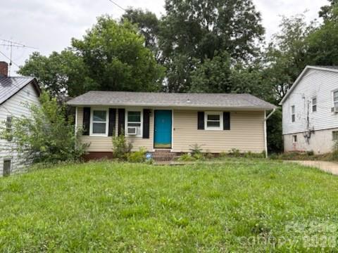 38 8th Avenue Dr., Hickory, NC 28602