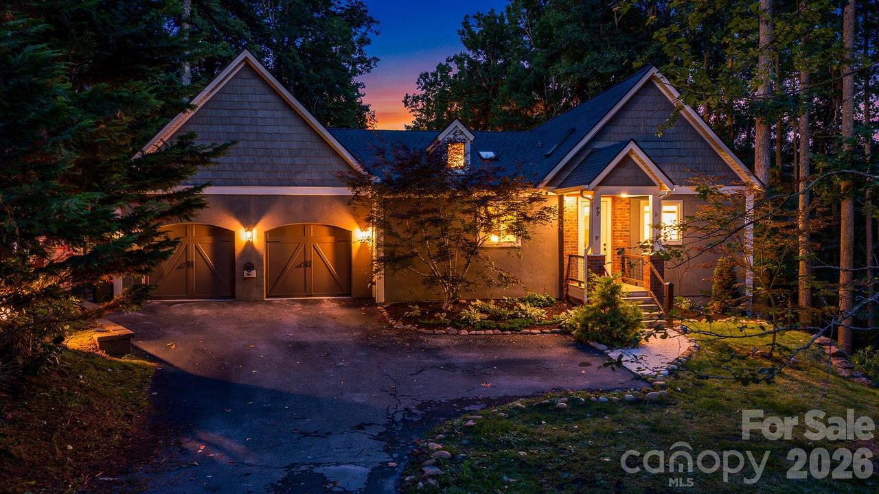 67 Reeses Ridge Ct., Hendersonville, NC 28739
