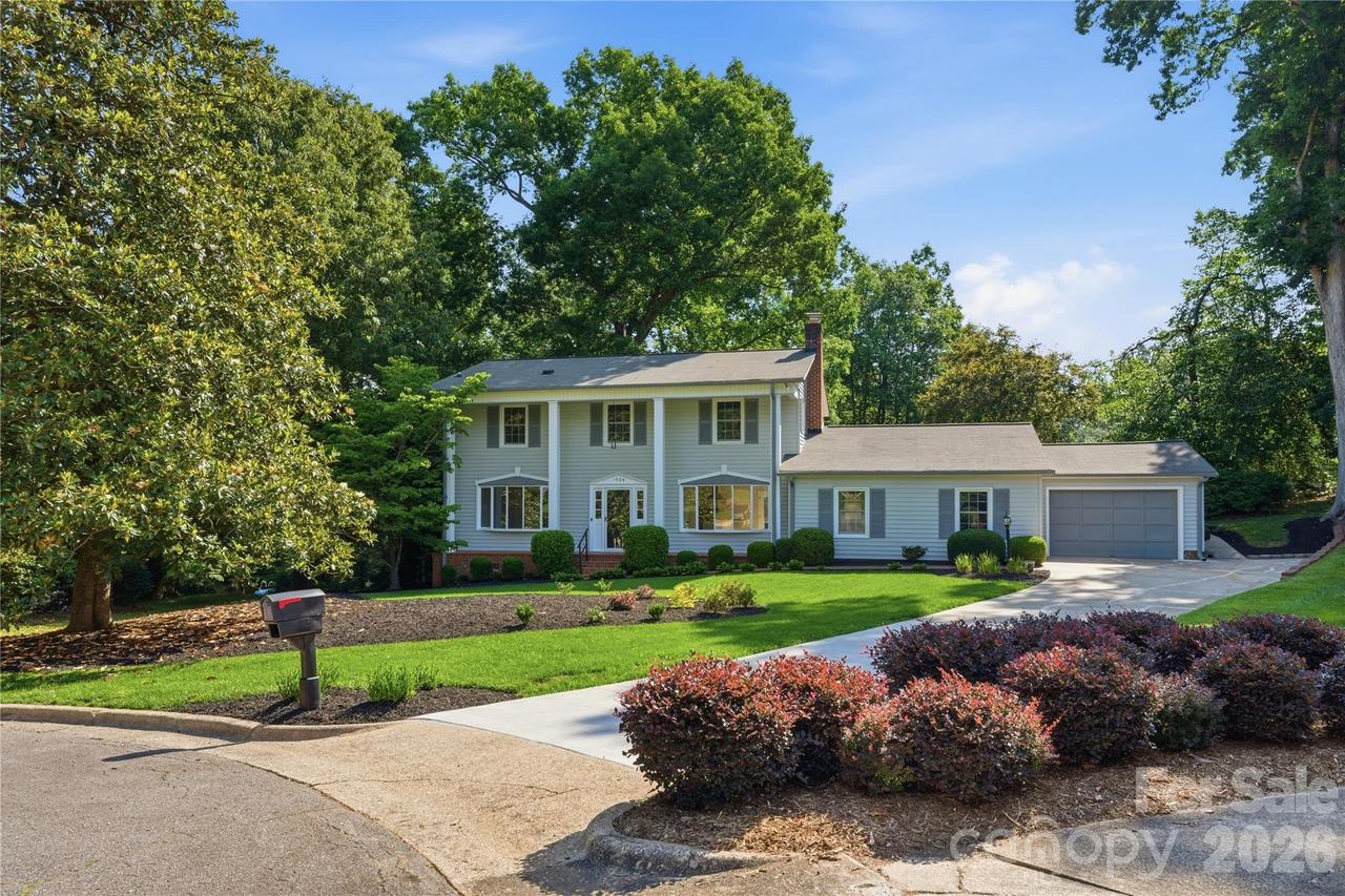 1968 12th Street Pl., Hickory, NC 28601