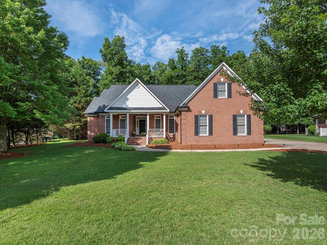 3672 Charolais Ln., Harrisburg, NC 28075