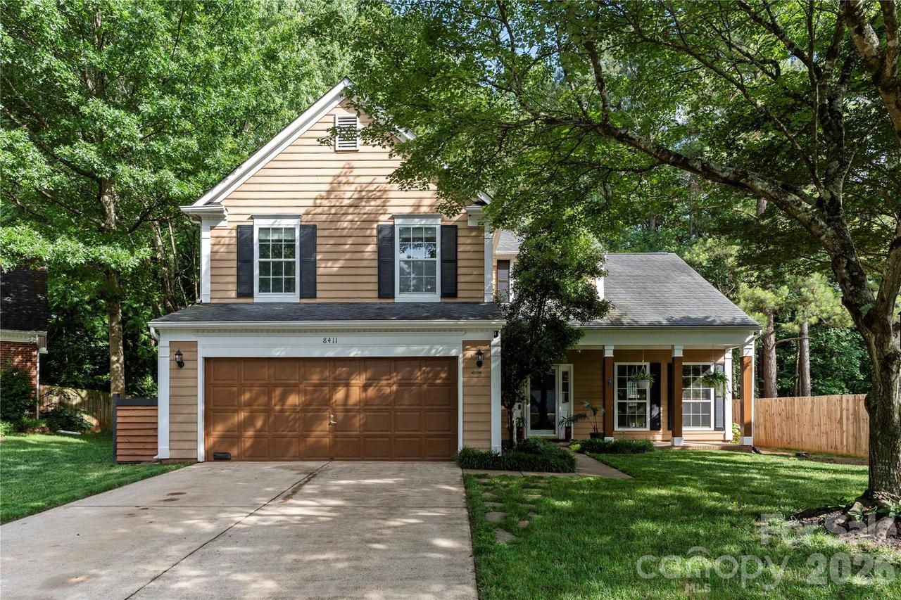 8411 Red Cypress Ct., Charlotte, NC 28216