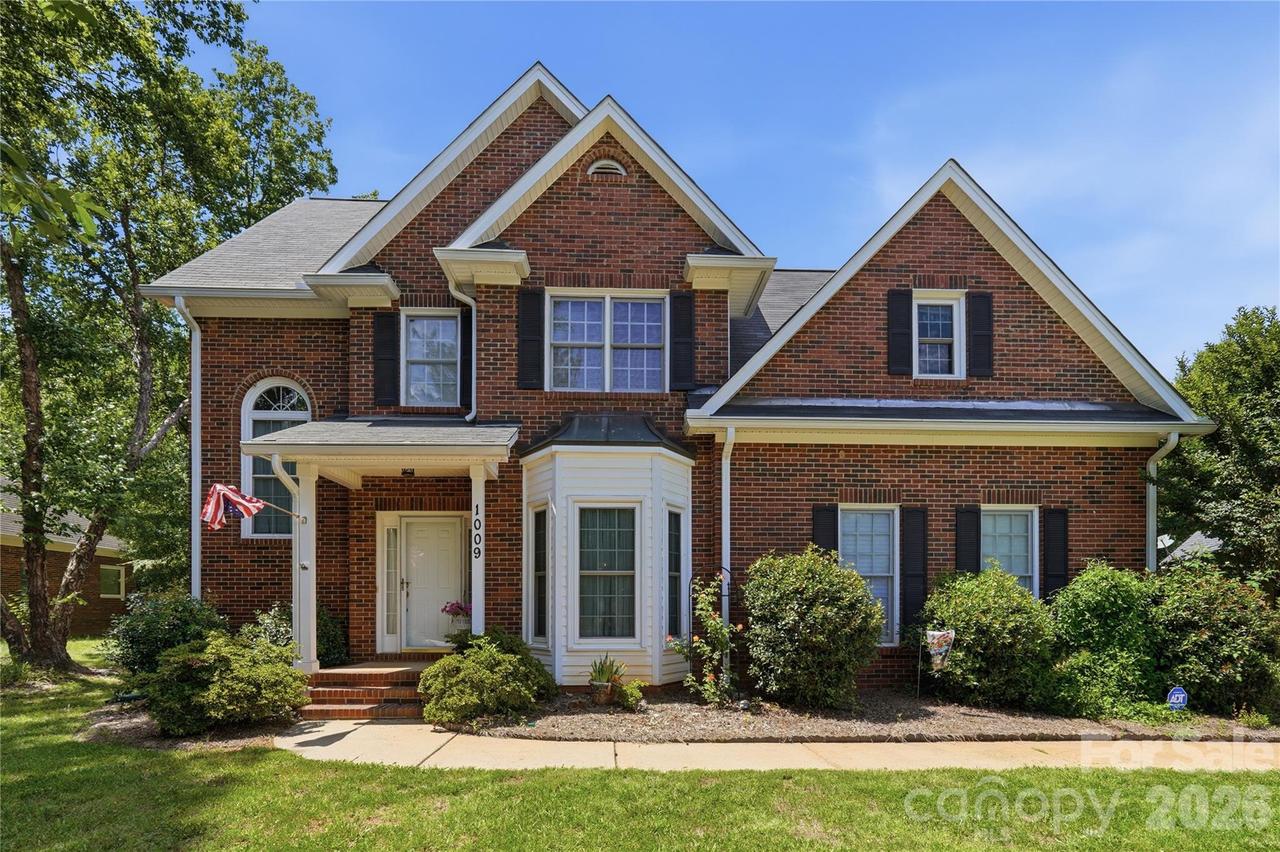 1009 Millwright Ln., Matthews, NC 28104