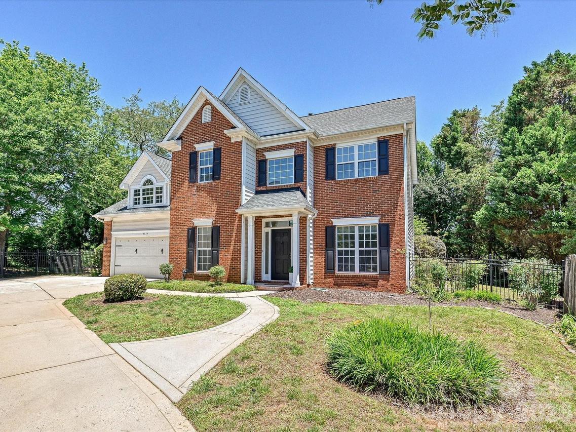 9539 Stawell Dr., Huntersville, NC 28078