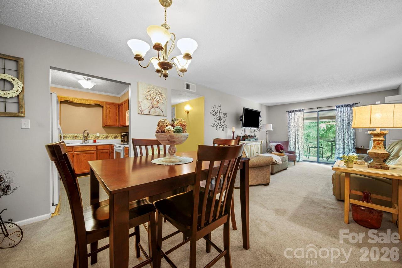 109 Carriage House Dr., Kannapolis, NC 28081