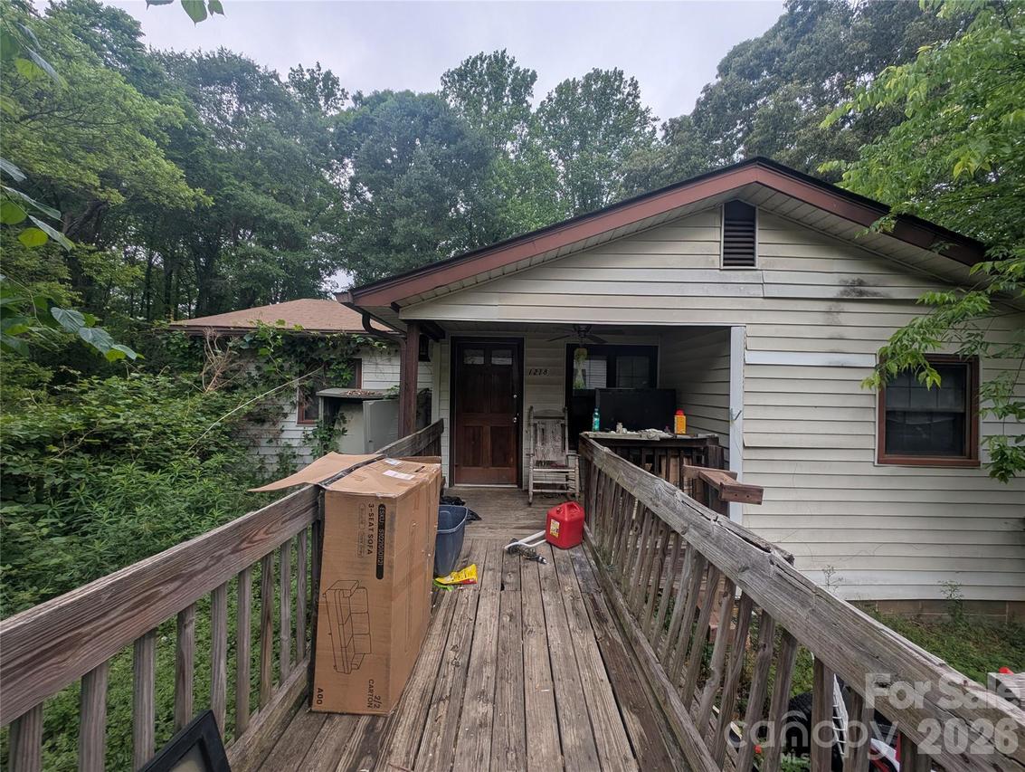 1218-B Essex St., Gastonia, NC 28052