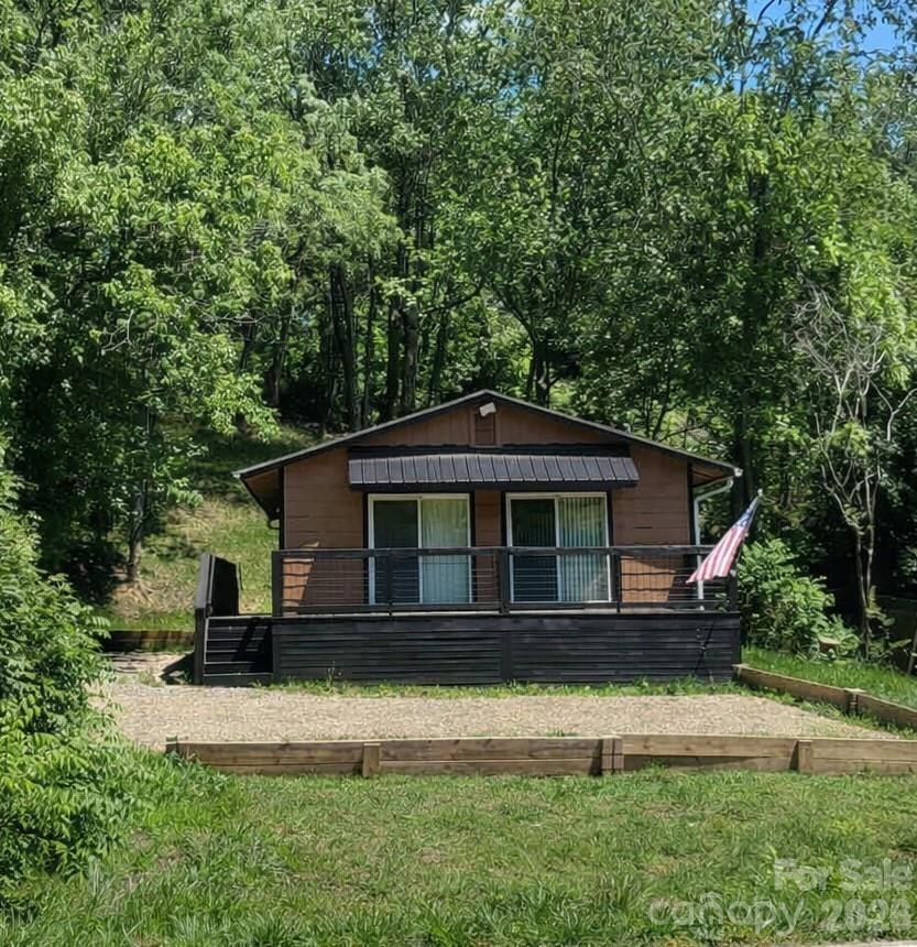 9 Woodfin Ave., Asheville, NC 28804