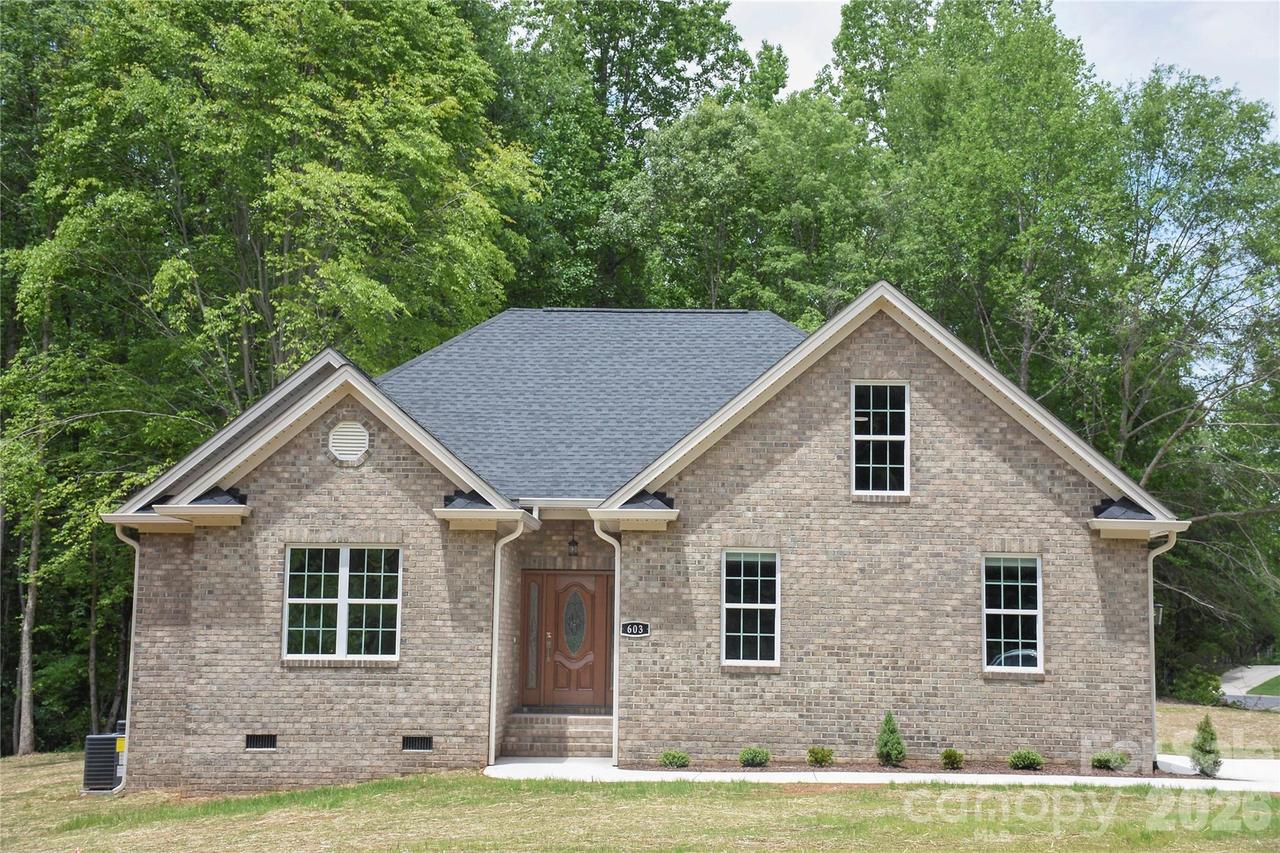 603 Toncin Ave. #11, Bessemer City, NC 28016