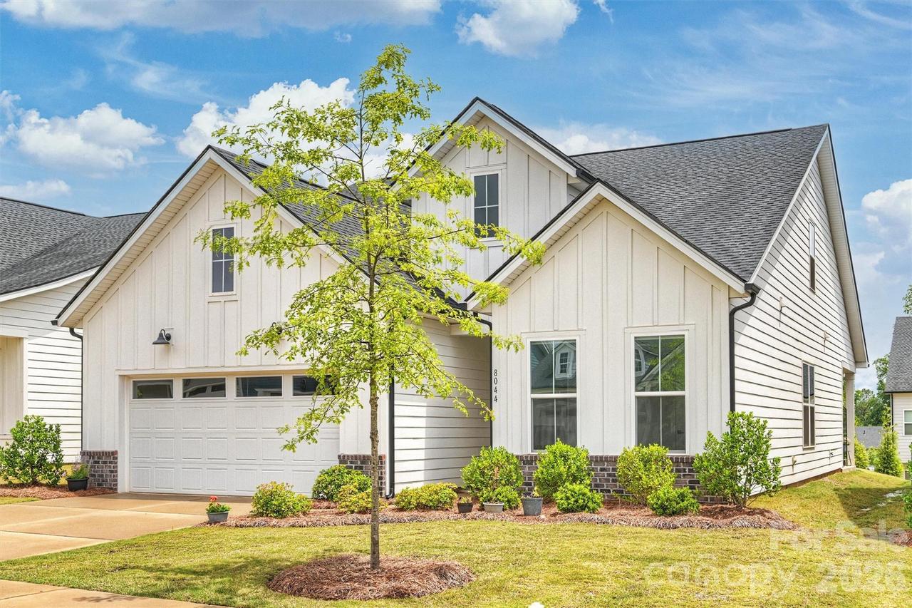 8044 Brookbank Dr., Charlotte, NC 28269