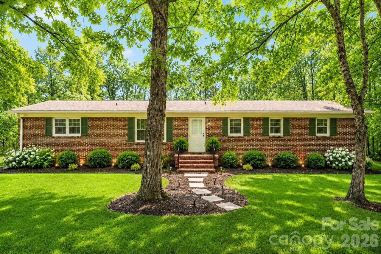 211 Lakeview Rd., Cherryville, NC 28021