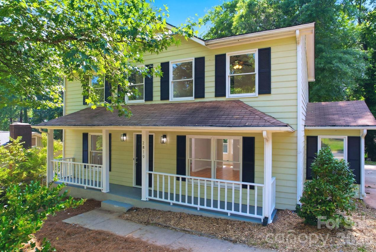 2819 Royal Ridge Ln., Charlotte, NC 28212