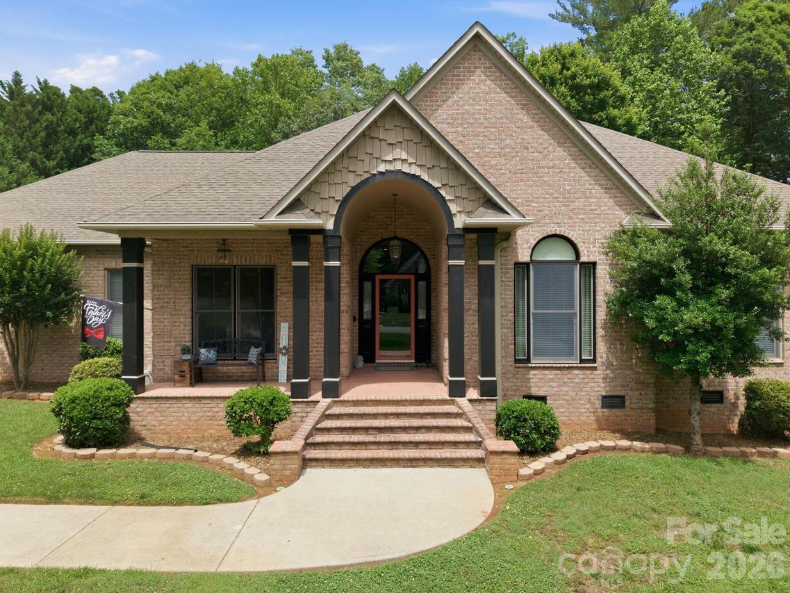 1705 29th Avenue Pl., Hickory, NC 28601