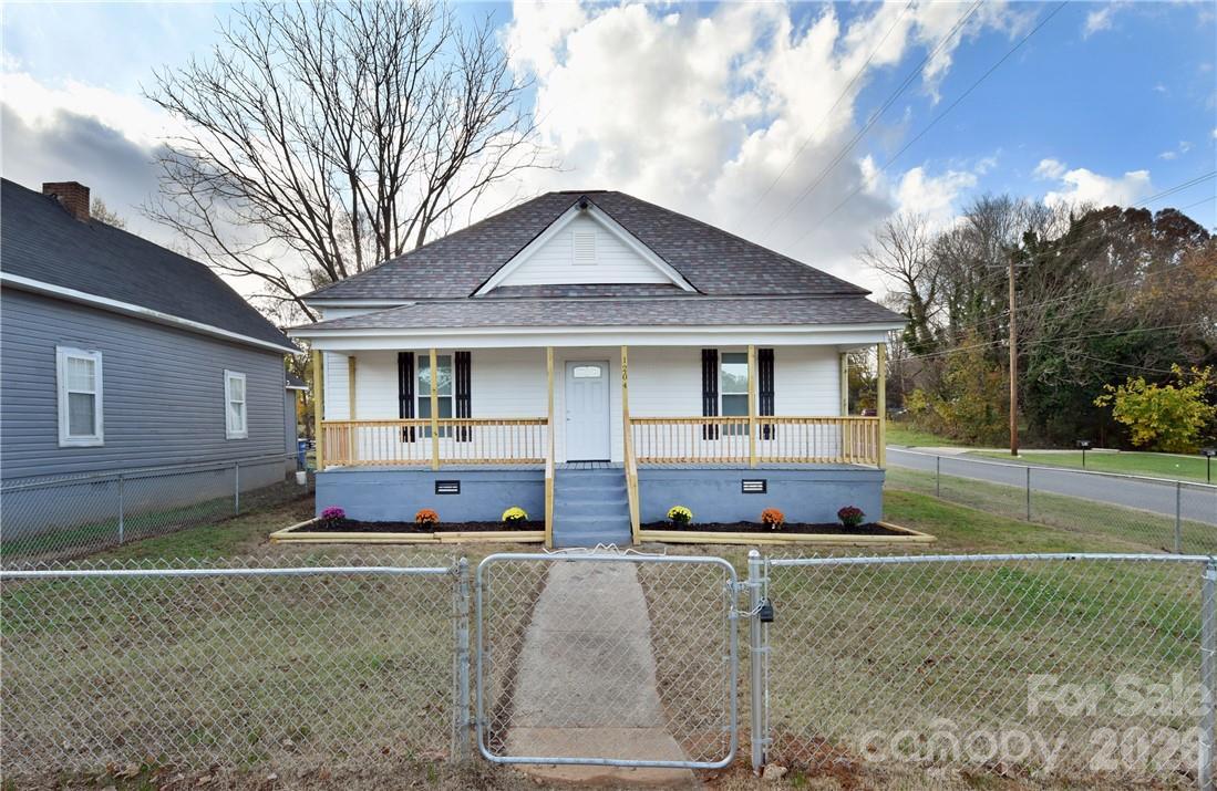 1204 4th St., Statesville, NC 28677