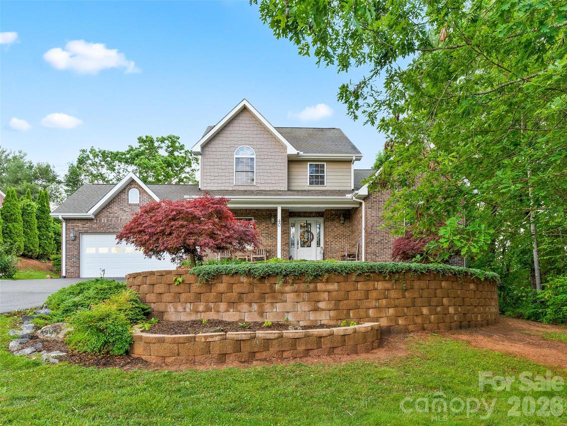 40 Hope Rd., Weaverville, NC 28787