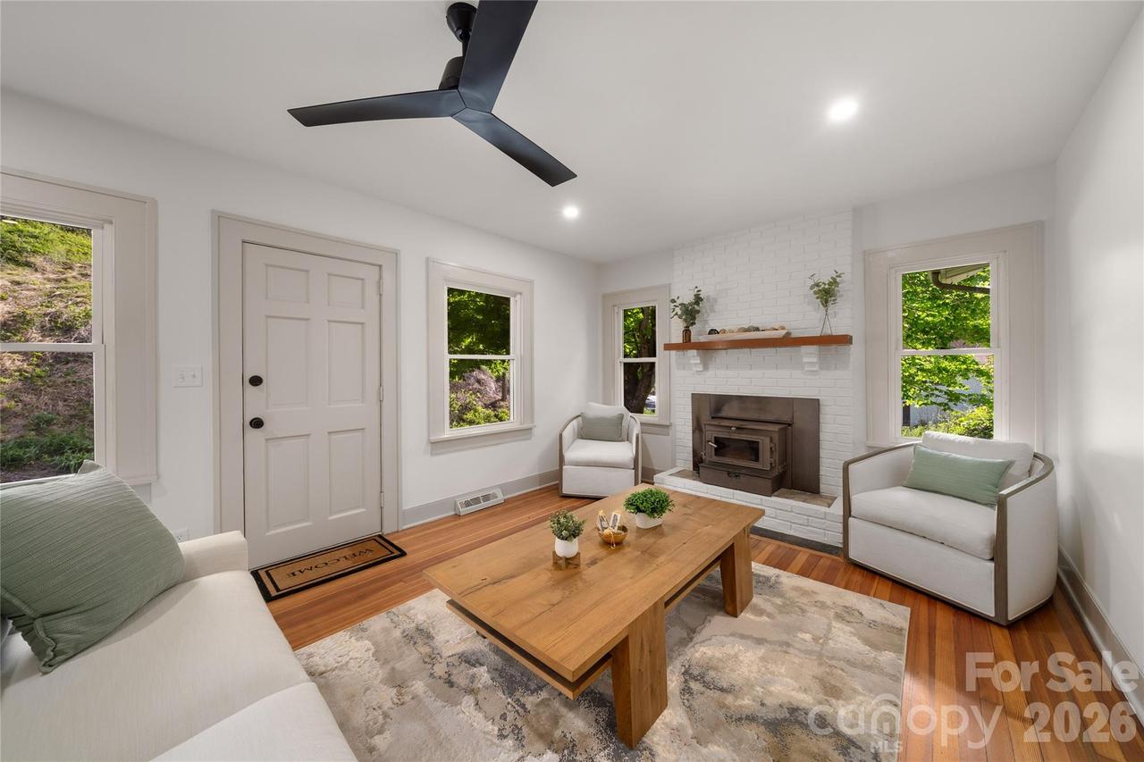 10 Sixth St., Asheville, NC 28804