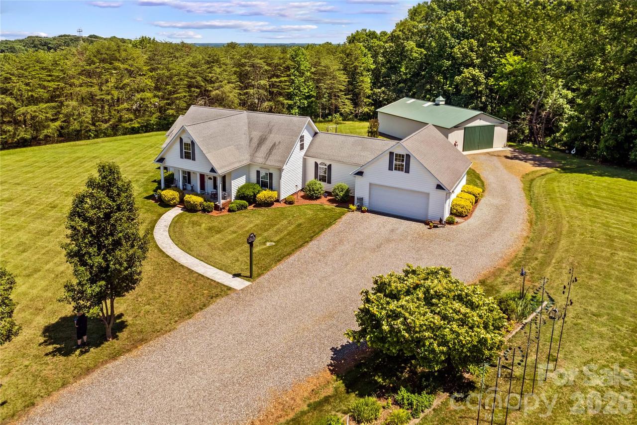 339 Johnson Farm Rd., Hiddenite, NC 28636