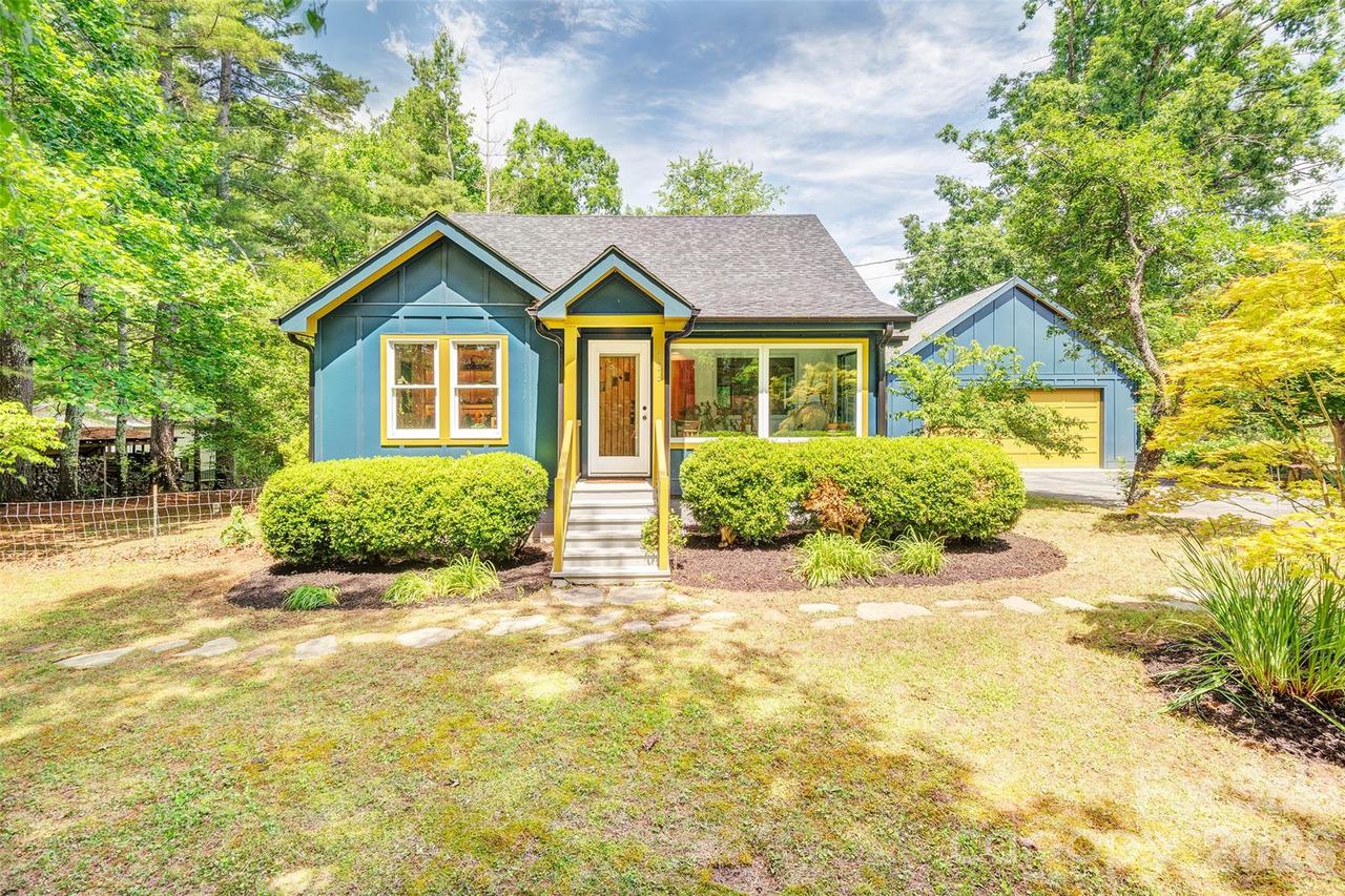 136 Graveyard Rd., Fairview, NC 28730