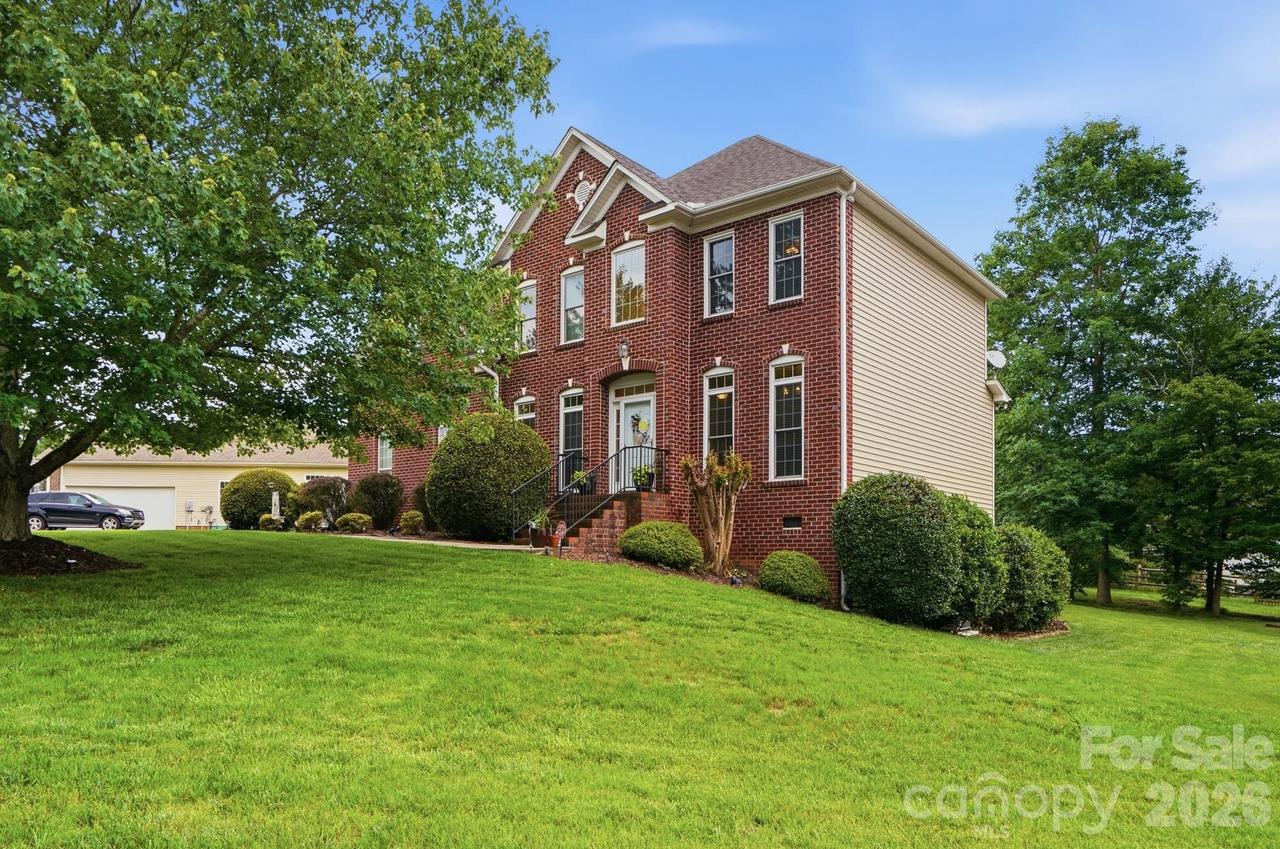 7848 Sedgebrook Dr., Stanley, NC 28164