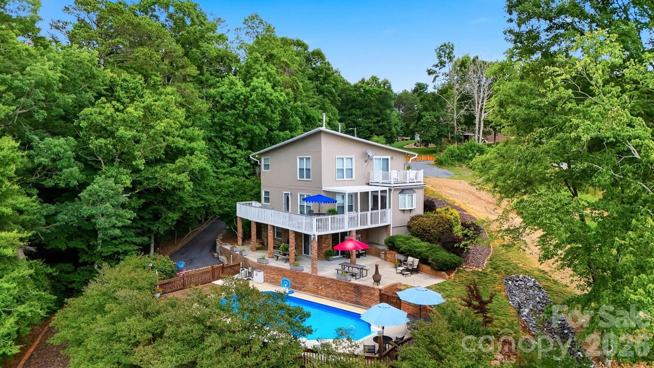 140 Williams Cove Ln., Taylorsville, NC 28681
