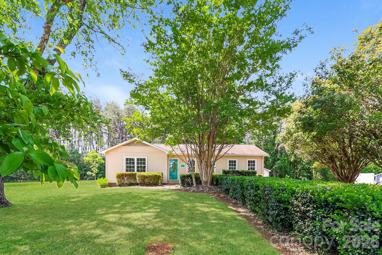 1848 Twain St., Newton, NC 28658