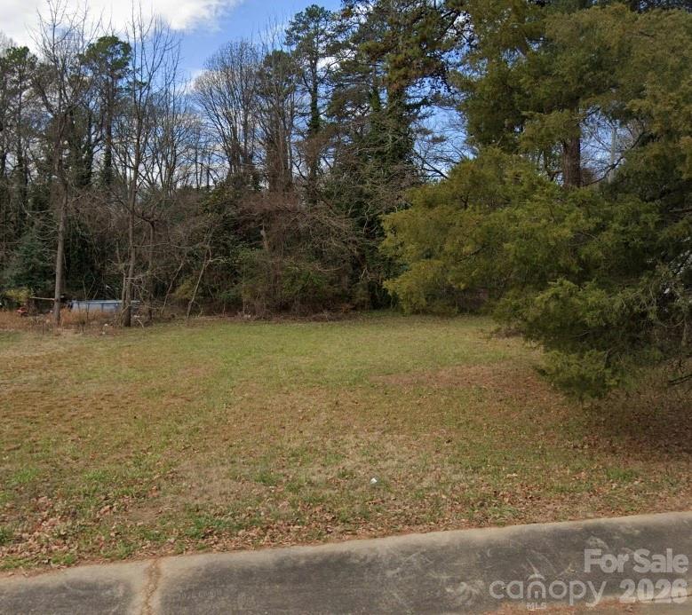 2736 Capitol Dr., Charlotte, NC 28208