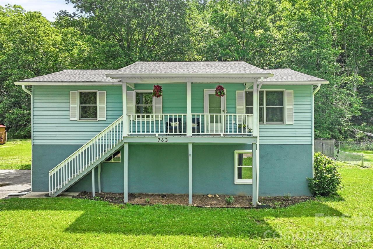763 Bee Tree Rd., Swannanoa, NC 28778