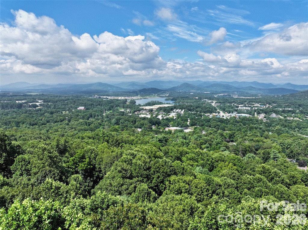 111 High Top Ln., Asheville, NC 28803