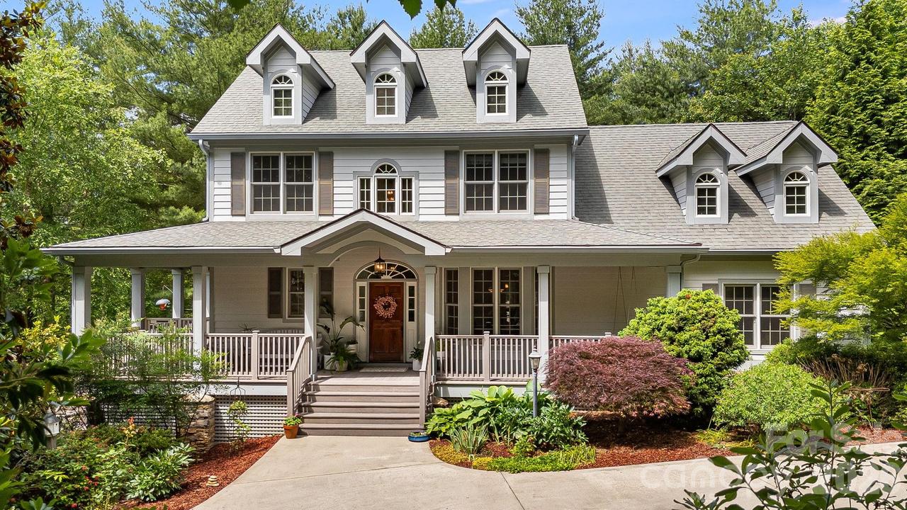 335 Daylily Dr., Hendersonville, NC 28739