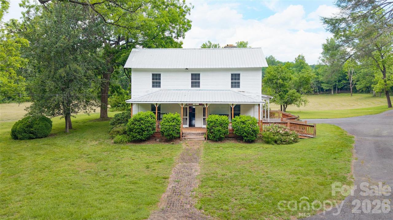 1511 Millers Creek Rd., Lenoir, NC 28645