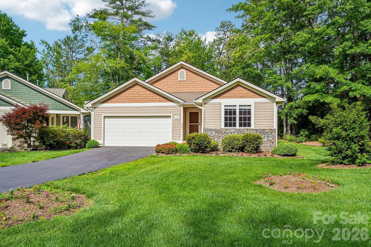 263 Fairway View Dr., Etowah, NC 28729