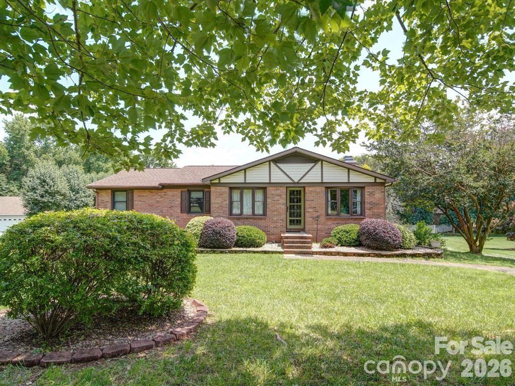 627 Lancer Ct., Concord, NC 28027