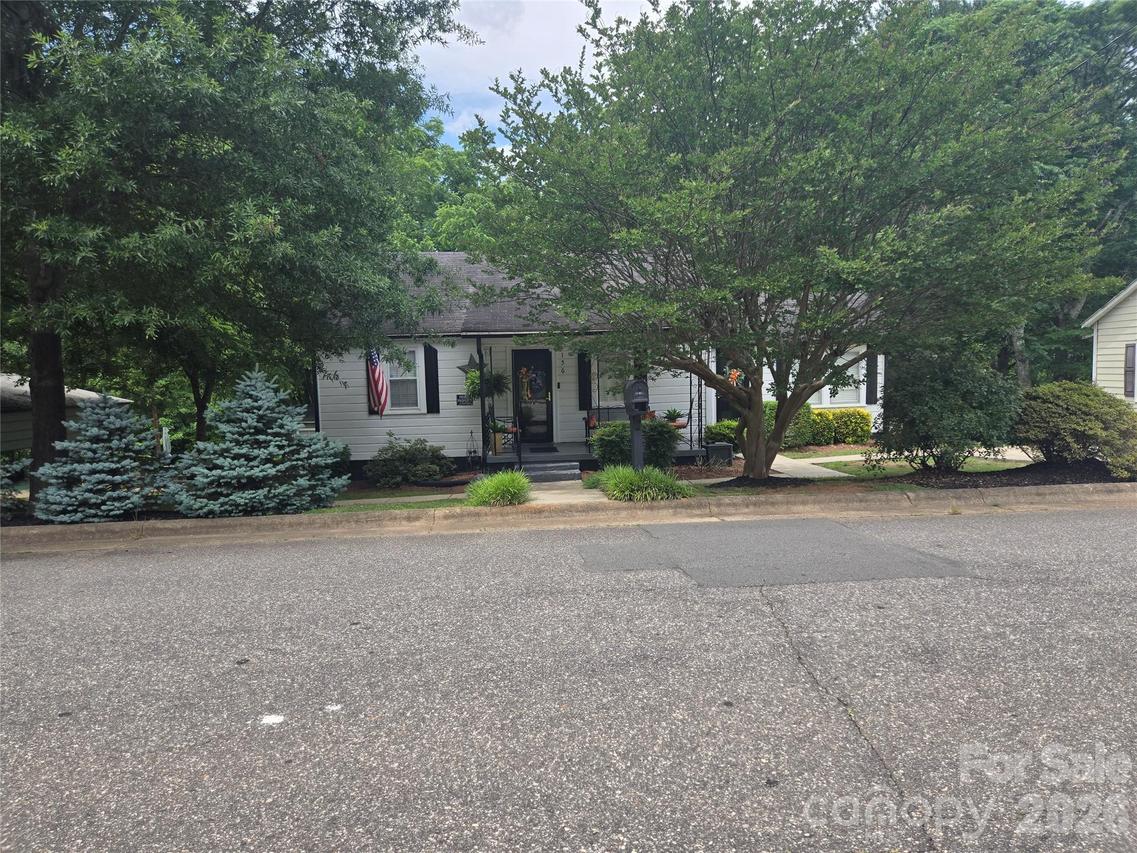 156 S Caldwell Ave., Newton, NC 28658