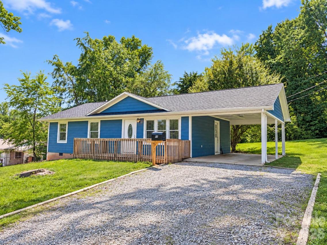 84 E Hunt Dr., Nebo, NC 28761