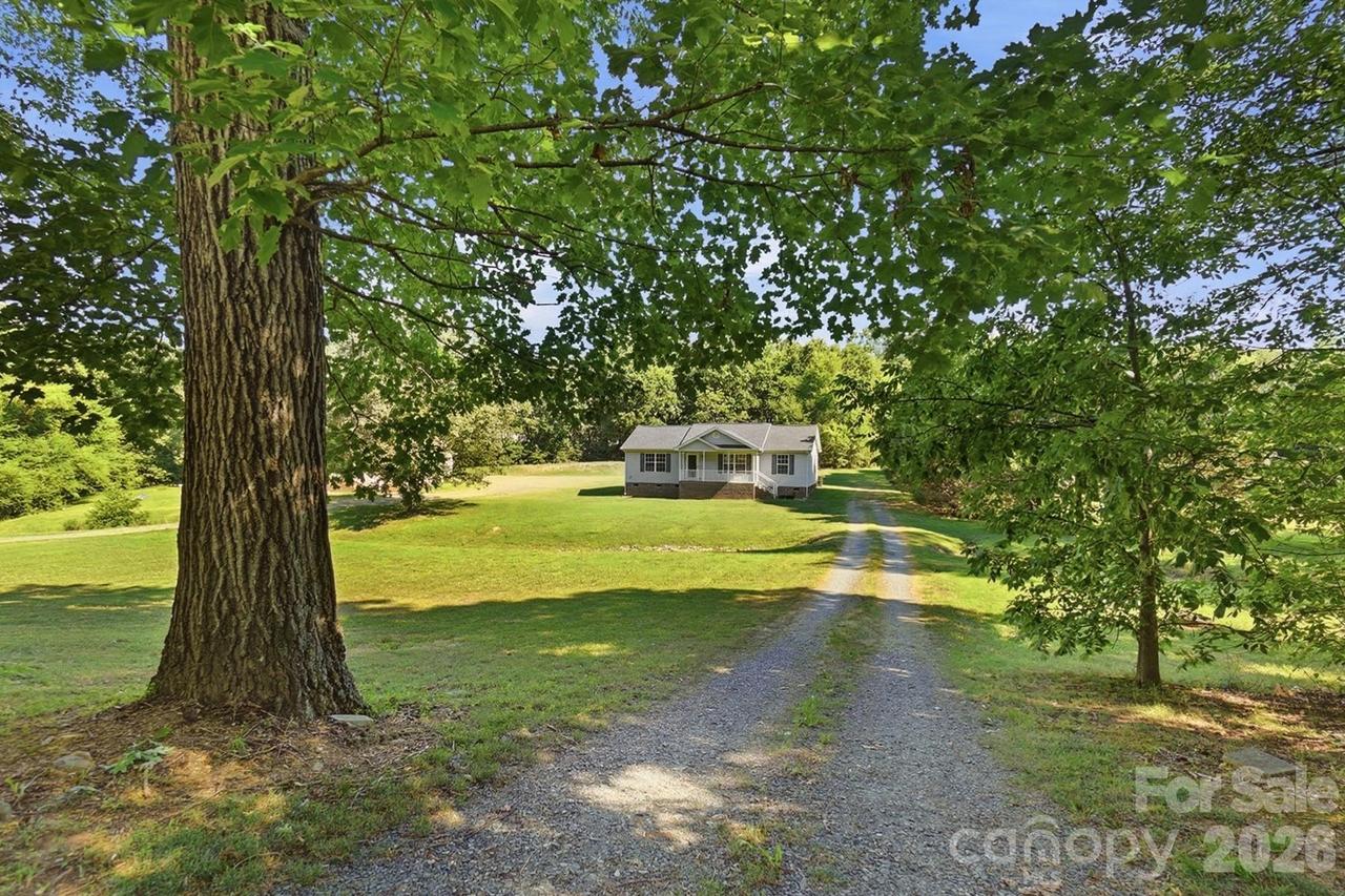 5204 Greenwood Ln., Monroe, NC 28110